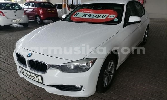 Nunua Ilio tumika BMW 3–Series Nyeupe Gari ndani ya Beitbridge nchini Matabeleland Kusini Nunua Ilio tumika BMW 3–Series Nyeupe Gari ndani ya Beitbridge nchini Matabeleland Kusini