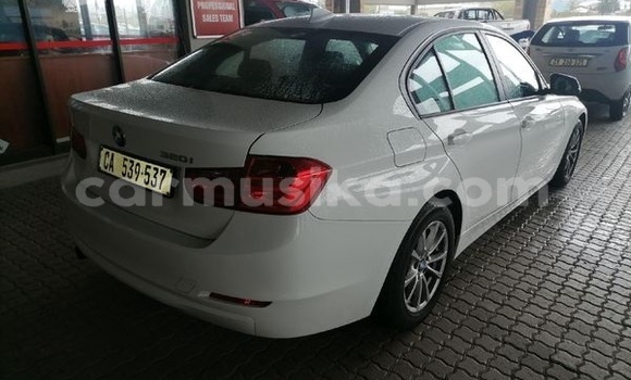 Nunua Ilio tumika BMW 3–Series Nyeupe Gari ndani ya Beitbridge nchini Matabeleland Kusini Nunua Ilio tumika BMW 3–Series Nyeupe Gari ndani ya Beitbridge nchini Matabeleland Kusini