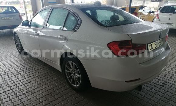 Nunua Ilio tumika BMW 3–Series Nyeupe Gari ndani ya Beitbridge nchini Matabeleland Kusini Nunua Ilio tumika BMW 3–Series Nyeupe Gari ndani ya Beitbridge nchini Matabeleland Kusini