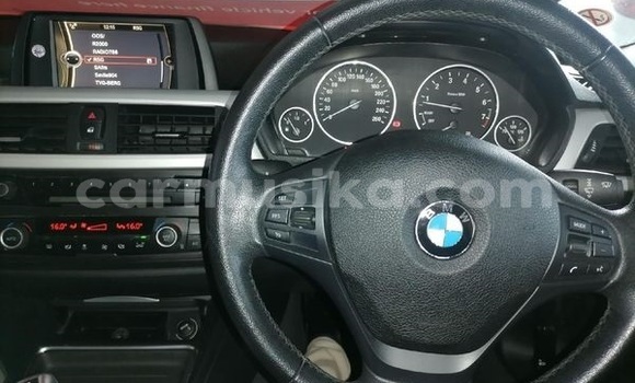 Nunua Ilio tumika BMW 3–Series Nyeupe Gari ndani ya Beitbridge nchini Matabeleland Kusini Nunua Ilio tumika BMW 3–Series Nyeupe Gari ndani ya Beitbridge nchini Matabeleland Kusini