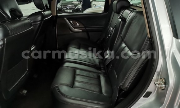 Nunua Ilio tumika Mahindra Commander Fedha Gari ndani ya Beitbridge nchini Matabeleland Kusini Nunua Ilio tumika Mahindra Commander Fedha Gari ndani ya Beitbridge nchini Matabeleland Kusini