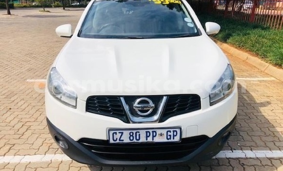 Tenga Tsaru Nissan Qashqai+2 Chena Mota in Beitbridge in Matabeleland South Tenga Tsaru Nissan Qashqai+2 Chena Mota in Beitbridge in Matabeleland South