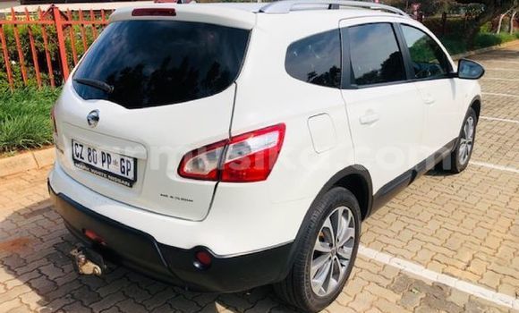 Tenga Tsaru Nissan Qashqai+2 Chena Mota in Beitbridge in Matabeleland South Tenga Tsaru Nissan Qashqai+2 Chena Mota in Beitbridge in Matabeleland South