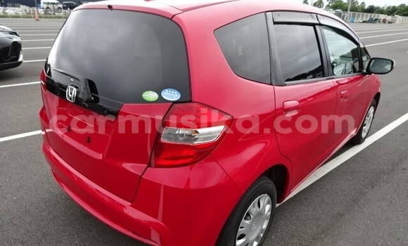 Acheter Occasion Voiture Honda Fit Rouge à Beitbridge, Matabeleland South Acheter Occasion Voiture Honda Fit Rouge à Beitbridge, Matabeleland South
