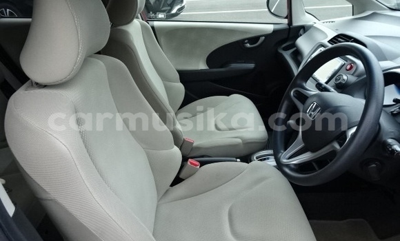 Acheter Occasion Voiture Honda Fit Rouge à Beitbridge, Matabeleland South Acheter Occasion Voiture Honda Fit Rouge à Beitbridge, Matabeleland South