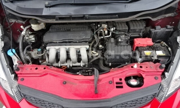 Acheter Occasion Voiture Honda Fit Rouge à Beitbridge, Matabeleland South Acheter Occasion Voiture Honda Fit Rouge à Beitbridge, Matabeleland South