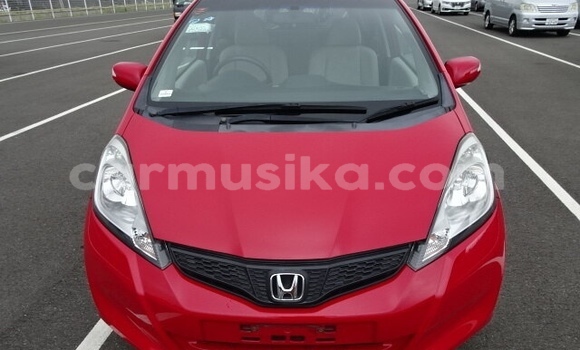 Acheter Occasion Voiture Honda Fit Rouge à Beitbridge, Matabeleland South Acheter Occasion Voiture Honda Fit Rouge à Beitbridge, Matabeleland South