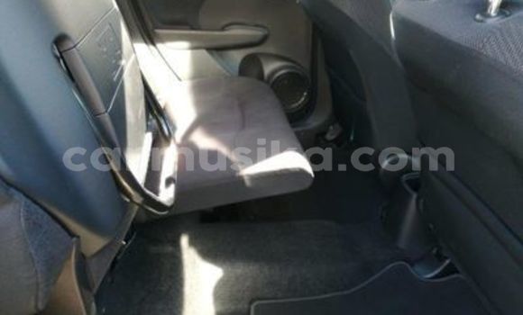 Buy Used Honda Jazz Blue Car in Beitbridge in Matabeleland South Buy Used Honda Jazz Blue Car in Beitbridge in Matabeleland South