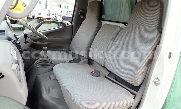 Tenga Tsaru Toyota Dyna Chena Mota in Beitbridge in Matabeleland South Tenga Tsaru Toyota Dyna Chena Mota in Beitbridge in Matabeleland South