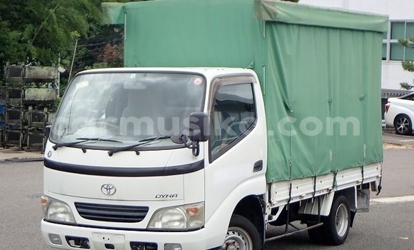 Tenga Tsaru Toyota Dyna Chena Mota in Beitbridge in Matabeleland South Tenga Tsaru Toyota Dyna Chena Mota in Beitbridge in Matabeleland South