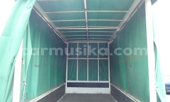 Tenga Tsaru Toyota Dyna Chena Mota in Beitbridge in Matabeleland South Tenga Tsaru Toyota Dyna Chena Mota in Beitbridge in Matabeleland South