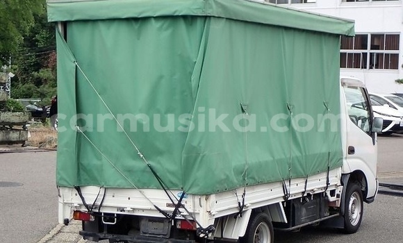 Tenga Tsaru Toyota Dyna Chena Mota in Beitbridge in Matabeleland South Tenga Tsaru Toyota Dyna Chena Mota in Beitbridge in Matabeleland South