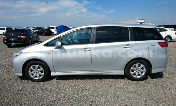 Acheter Occasion Voiture Toyota Wish Blanc à Beitbridge, Matabeleland South Acheter Occasion Voiture Toyota Wish Blanc à Beitbridge, Matabeleland South