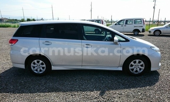 Acheter Occasion Voiture Toyota Wish Blanc à Beitbridge, Matabeleland South Acheter Occasion Voiture Toyota Wish Blanc à Beitbridge, Matabeleland South