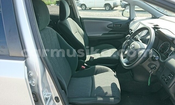 Acheter Occasion Voiture Toyota Wish Blanc à Beitbridge, Matabeleland South Acheter Occasion Voiture Toyota Wish Blanc à Beitbridge, Matabeleland South