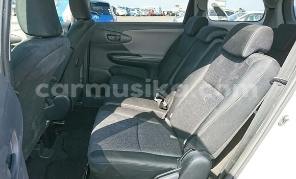 Acheter Occasion Voiture Toyota Wish Blanc à Beitbridge, Matabeleland South Acheter Occasion Voiture Toyota Wish Blanc à Beitbridge, Matabeleland South