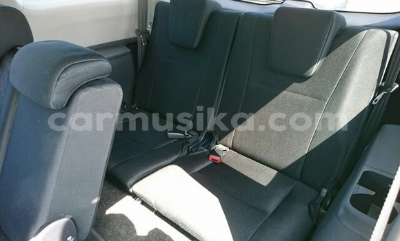 Acheter Occasion Voiture Toyota Wish Blanc à Beitbridge, Matabeleland South Acheter Occasion Voiture Toyota Wish Blanc à Beitbridge, Matabeleland South