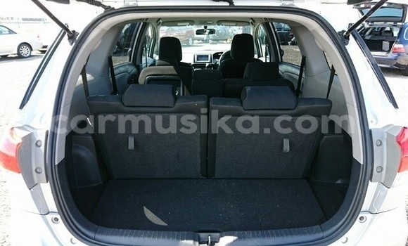 Acheter Occasion Voiture Toyota Wish Blanc à Beitbridge, Matabeleland South Acheter Occasion Voiture Toyota Wish Blanc à Beitbridge, Matabeleland South