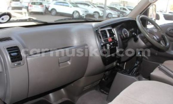 Acheter Occasion Voiture Hyundai H200 Blanc à Beitbridge, Matabeleland South Acheter Occasion Voiture Hyundai H200 Blanc à Beitbridge, Matabeleland South