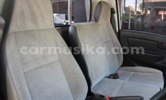 Acheter Occasion Voiture Hyundai H200 Blanc à Beitbridge, Matabeleland South Acheter Occasion Voiture Hyundai H200 Blanc à Beitbridge, Matabeleland South