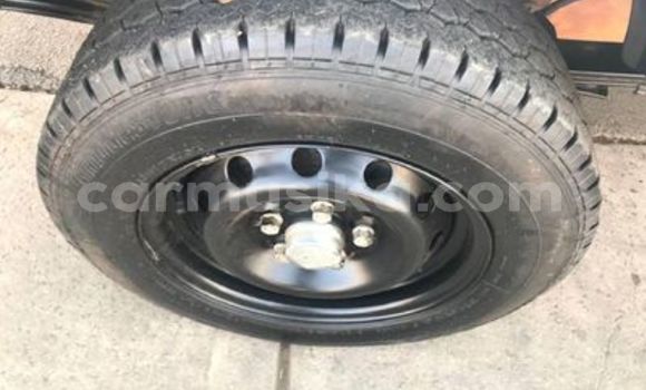 Acheter Occasion Voiture Hyundai H200 Blanc à Beitbridge, Matabeleland South Acheter Occasion Voiture Hyundai H200 Blanc à Beitbridge, Matabeleland South