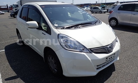 Tenga Tsaru Honda Fit Chena Mota in Beitbridge in Matabeleland South