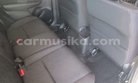 Acheter Occasion Voiture Honda Jazz Gris à Beitbridge, Matabeleland South Acheter Occasion Voiture Honda Jazz Gris à Beitbridge, Matabeleland South