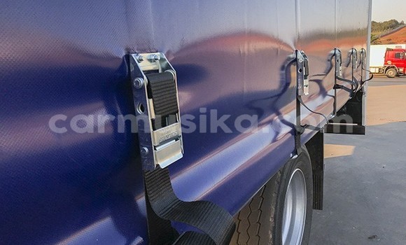 Acheter Occasion Voiture Isuzu Florian Blanc à Beitbridge, Matabeleland South Acheter Occasion Voiture Isuzu Florian Blanc à Beitbridge, Matabeleland South