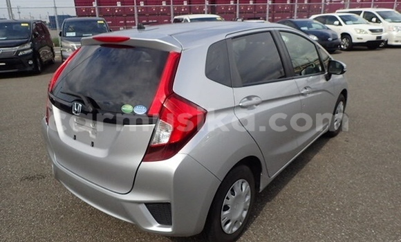 Acheter Occasion Voiture Honda Fit Gris à Beitbridge, Matabeleland South Acheter Occasion Voiture Honda Fit Gris à Beitbridge, Matabeleland South