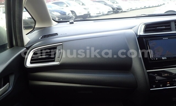 Acheter Occasion Voiture Honda Fit Gris à Beitbridge, Matabeleland South Acheter Occasion Voiture Honda Fit Gris à Beitbridge, Matabeleland South