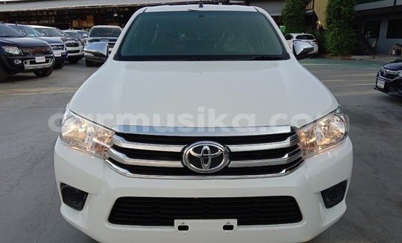 Acheter Occasion Voiture Toyota Hilux Blanc à Beitbridge, Matabeleland South Acheter Occasion Voiture Toyota Hilux Blanc à Beitbridge, Matabeleland South