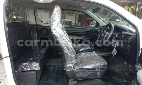 Acheter Occasion Voiture Toyota Hilux Blanc à Beitbridge, Matabeleland South Acheter Occasion Voiture Toyota Hilux Blanc à Beitbridge, Matabeleland South