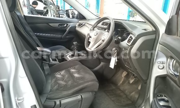 Acheter Occasion Voiture Nissan X–Trail Gris à Beitbridge, Matabeleland South Acheter Occasion Voiture Nissan X–Trail Gris à Beitbridge, Matabeleland South