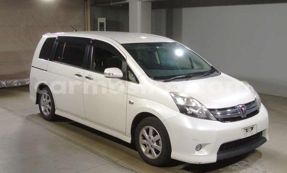 Acheter Occasion Voiture Toyota ISis Blanc à Beitbridge, Matabeleland South Acheter Occasion Voiture Toyota ISis Blanc à Beitbridge, Matabeleland South