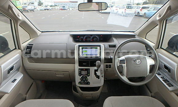 Tenga Tsaru Toyota Noah Chena Mota in Beitbridge in Matabeleland South Tenga Tsaru Toyota Noah Chena Mota in Beitbridge in Matabeleland South