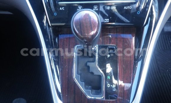 Nunua Ilio tumika Toyota Harrier Nyeusi Gari ndani ya Beitbridge nchini Matabeleland Kusini Nunua Ilio tumika Toyota Harrier Nyeusi Gari ndani ya Beitbridge nchini Matabeleland Kusini