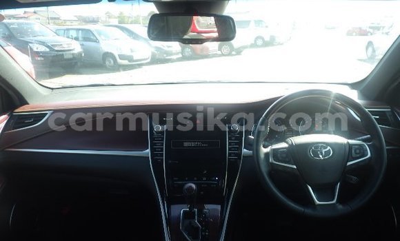 Nunua Ilio tumika Toyota Harrier Nyeusi Gari ndani ya Beitbridge nchini Matabeleland Kusini Nunua Ilio tumika Toyota Harrier Nyeusi Gari ndani ya Beitbridge nchini Matabeleland Kusini