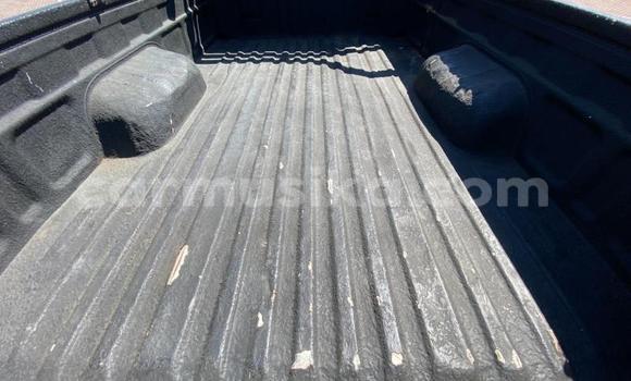 Buy Used Toyota Hilux White Car in Beitbridge in Matabeleland South Buy Used Toyota Hilux White Car in Beitbridge in Matabeleland South