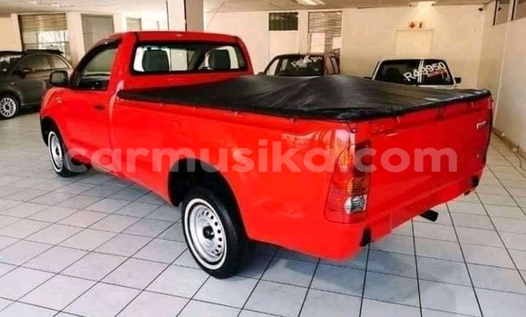 Acheter Occasion Voiture Toyota Hilux Rouge à Beitbridge, Matabeleland South Acheter Occasion Voiture Toyota Hilux Rouge à Beitbridge, Matabeleland South