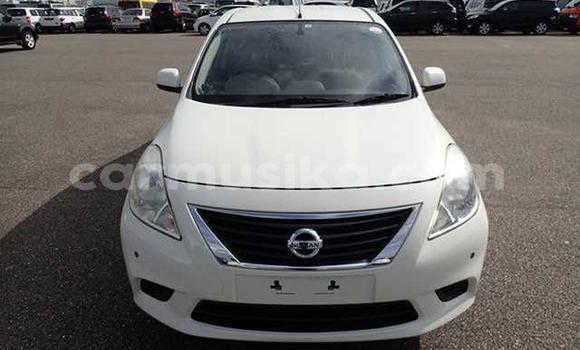 Acheter Occasion Voiture Nissan Tiida Blanc à Beitbridge, Matabeleland South