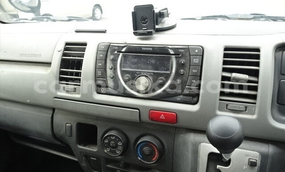 Acheter Occasion Voiture Toyota RegiusAce Gris à Beitbridge, Matabeleland South Acheter Occasion Voiture Toyota RegiusAce Gris à Beitbridge, Matabeleland South