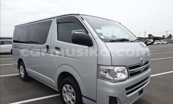 Acheter Occasion Voiture Toyota RegiusAce Gris à Beitbridge, Matabeleland South Acheter Occasion Voiture Toyota RegiusAce Gris à Beitbridge, Matabeleland South