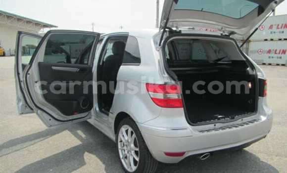 Tenga Tsaru Mercedes‒Benz B-klasse Sirivha Mota in Beitbridge in Matabeleland South Tenga Tsaru Mercedes‒Benz B-klasse Sirivha Mota in Beitbridge in Matabeleland South