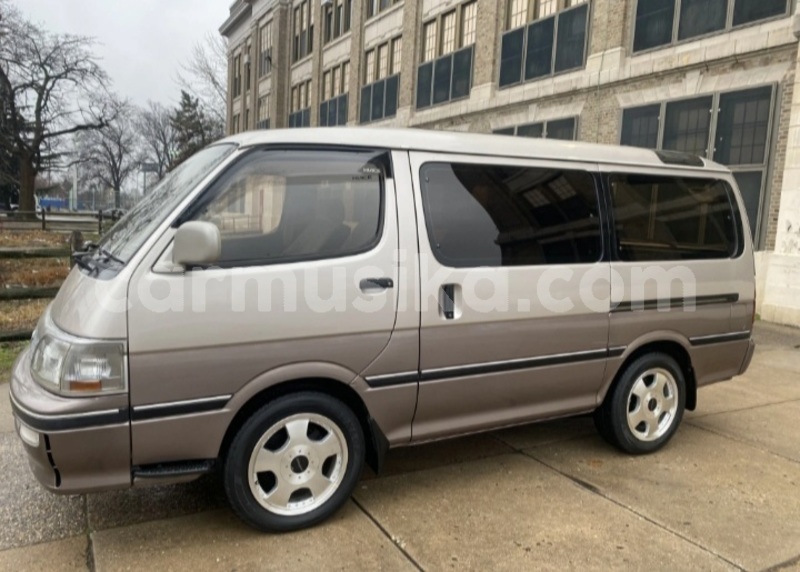 Big with watermark toyota hiace matabeleland south beitbridge 24331