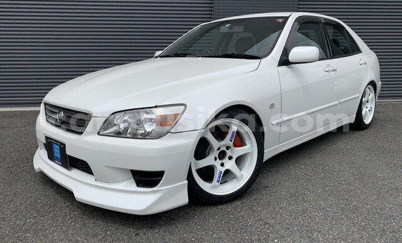 Buy Used Toyota Altezza White Car in Beitbridge in Matabeleland South Buy Used Toyota Altezza White Car in Beitbridge in Matabeleland South