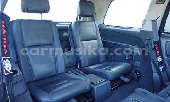 Nunua Ilio tumika Volvo XC90 Nyeusi Gari ndani ya Beitbridge nchini Matabeleland Kusini Nunua Ilio tumika Volvo XC90 Nyeusi Gari ndani ya Beitbridge nchini Matabeleland Kusini