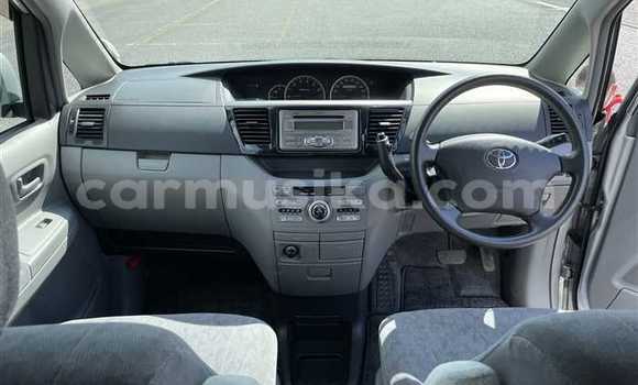 Nunua Ilio tumika Toyota Voxy Fedha Gari ndani ya Beitbridge nchini Matabeleland Kusini Nunua Ilio tumika Toyota Voxy Fedha Gari ndani ya Beitbridge nchini Matabeleland Kusini