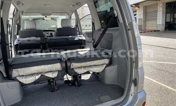 Nunua Ilio tumika Toyota Voxy Fedha Gari ndani ya Beitbridge nchini Matabeleland Kusini Nunua Ilio tumika Toyota Voxy Fedha Gari ndani ya Beitbridge nchini Matabeleland Kusini