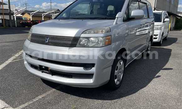 Nunua Ilio tumika Toyota Voxy Fedha Gari ndani ya Beitbridge nchini Matabeleland Kusini Nunua Ilio tumika Toyota Voxy Fedha Gari ndani ya Beitbridge nchini Matabeleland Kusini