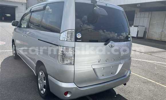 Nunua Ilio tumika Toyota Voxy Fedha Gari ndani ya Beitbridge nchini Matabeleland Kusini Nunua Ilio tumika Toyota Voxy Fedha Gari ndani ya Beitbridge nchini Matabeleland Kusini